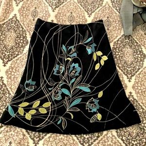 Cute detailing slip skirt